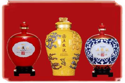 钦州烟酒回收五粮液各种摆件.jpg